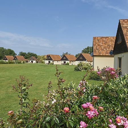 Le Lac Bleu Hotel Lacapelle-Marival Екстериор снимка