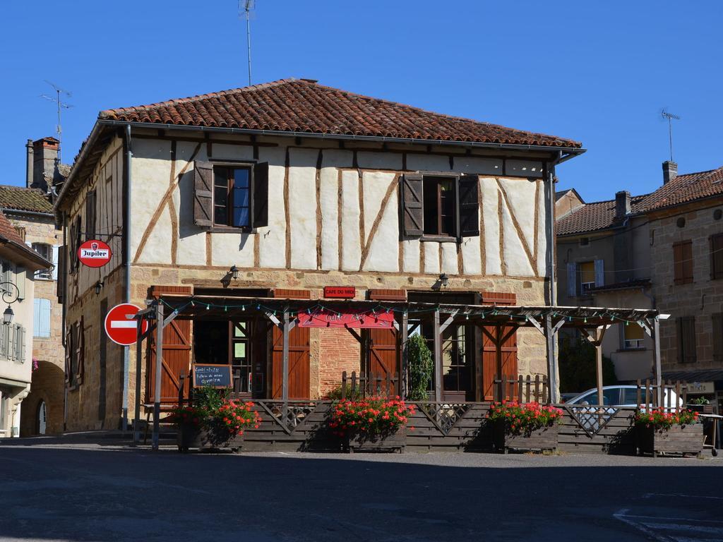 Le Lac Bleu Hotel Lacapelle-Marival Екстериор снимка