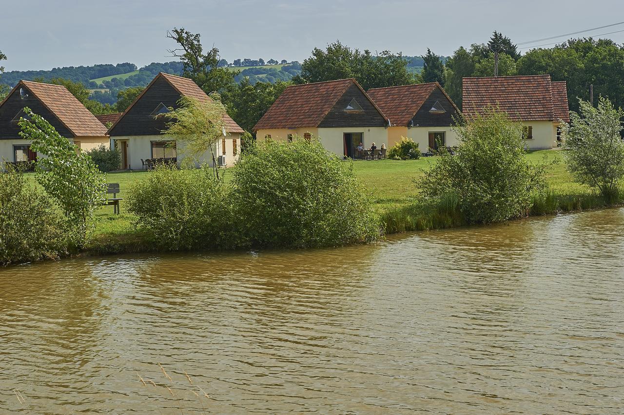 Le Lac Bleu Hotel Lacapelle-Marival Екстериор снимка